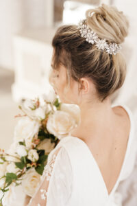 bride-with-bouquet-flowers